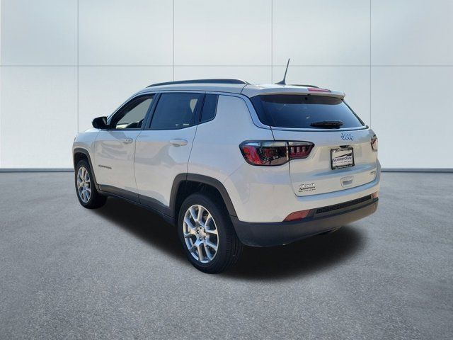 2024 Jeep Compass Latitude Lux