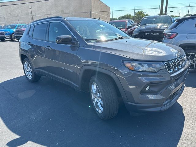 2024 Jeep Compass Latitude Lux