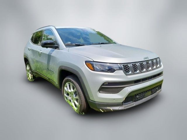 2024 Jeep Compass Latitude Lux