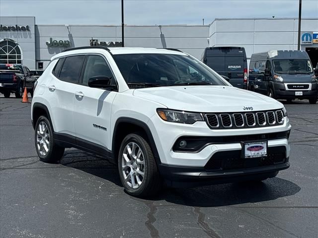 2024 Jeep Compass Latitude Lux