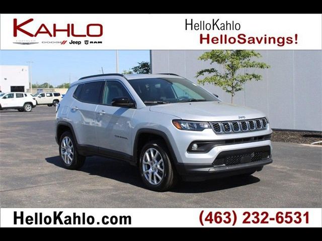 2024 Jeep Compass Latitude Lux