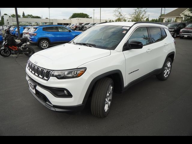 2024 Jeep Compass Latitude Lux