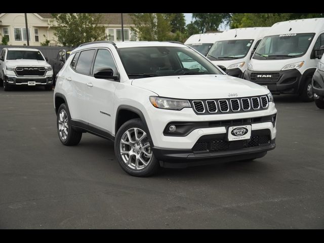 2024 Jeep Compass Latitude Lux