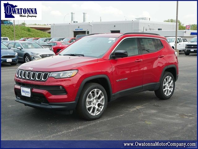 2024 Jeep Compass Latitude Lux