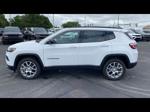 2024 Jeep Compass Latitude Lux