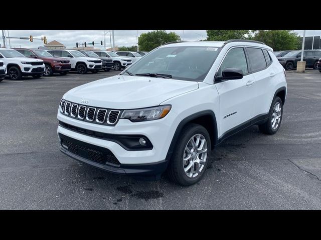 2024 Jeep Compass Latitude Lux