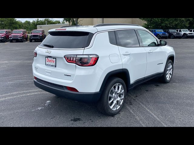 2024 Jeep Compass Latitude Lux