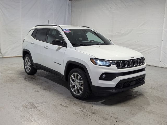 2024 Jeep Compass Latitude Lux