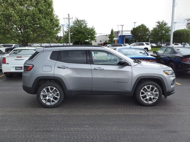 2024 Jeep Compass Latitude Lux