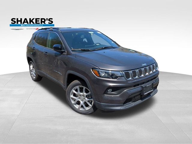 2024 Jeep Compass Latitude Lux