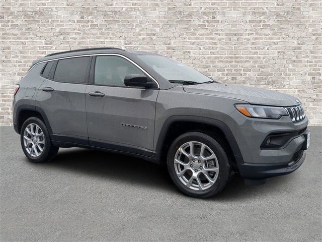 2024 Jeep Compass Latitude Lux