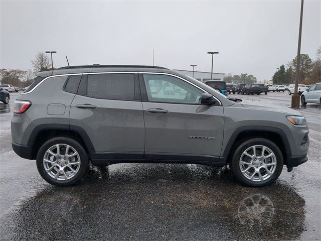 2024 Jeep Compass Latitude Lux