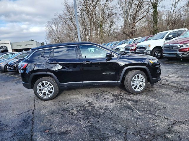 2024 Jeep Compass Latitude Lux