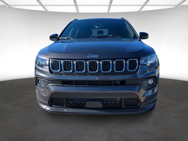 2024 Jeep Compass Latitude Lux