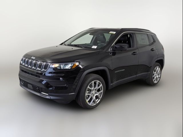 2024 Jeep Compass Latitude Lux