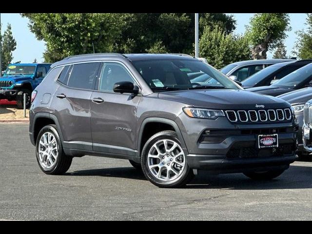 2024 Jeep Compass Latitude Lux