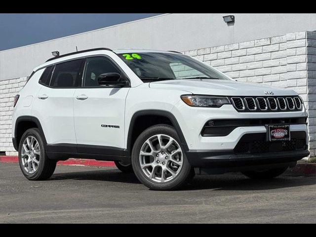 2024 Jeep Compass Latitude Lux