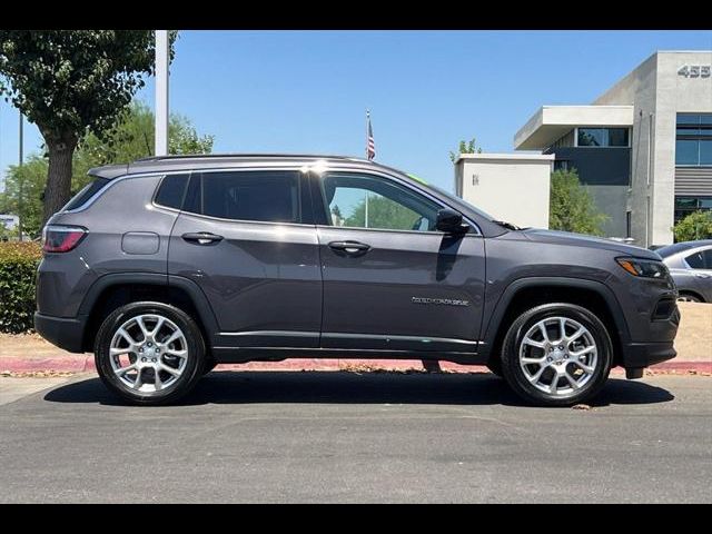 2024 Jeep Compass Latitude Lux