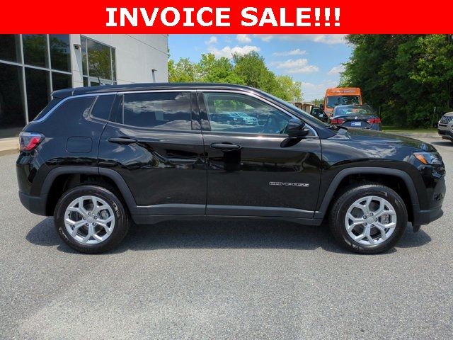 2024 Jeep Compass Sport