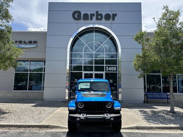 2024 Jeep Gladiator Jeep Beach