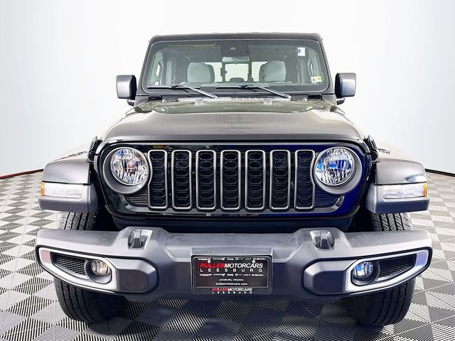 2024 Jeep Gladiator Sport S