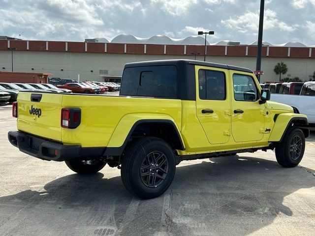 2024 Jeep Gladiator Sport