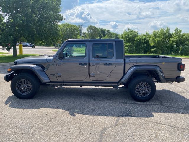 2024 Jeep Gladiator Sport S