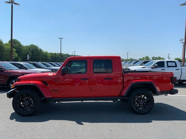 2024 Jeep Gladiator 