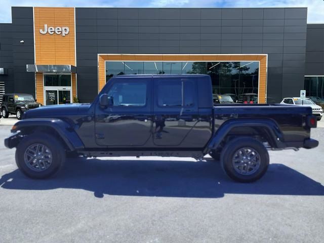 2024 Jeep Gladiator Sport S