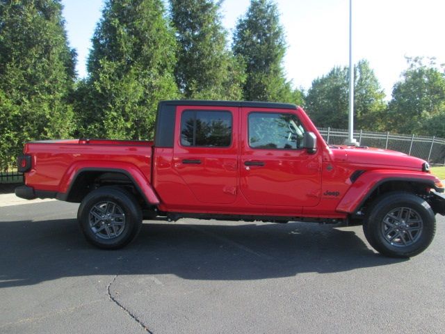 2024 Jeep Gladiator Sport S