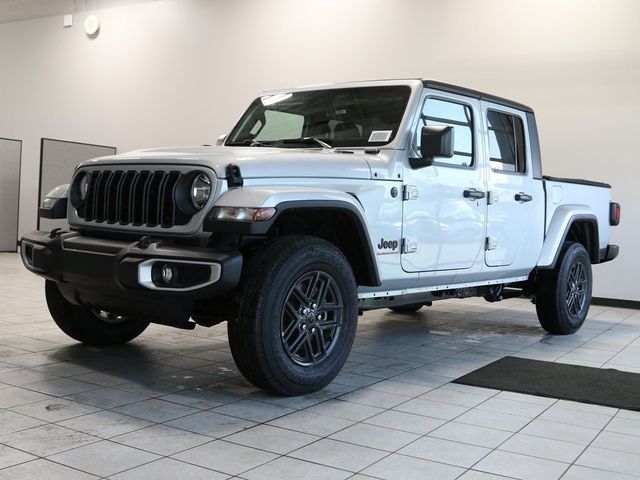 2024 Jeep Gladiator Sport S