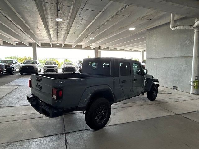 2024 Jeep Gladiator Sport S