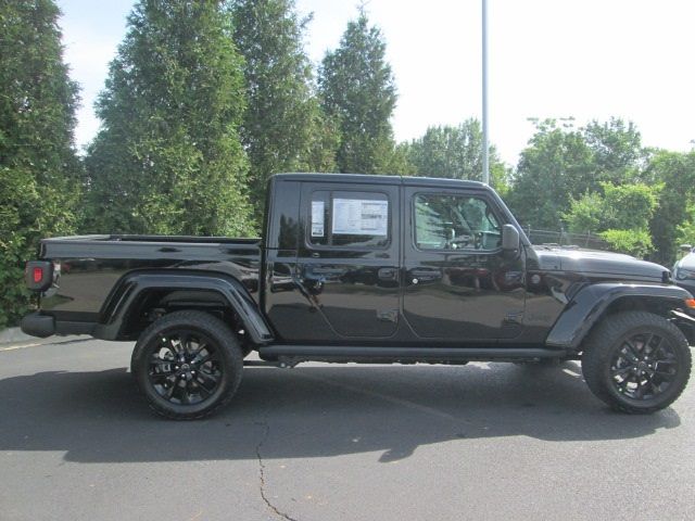 2024 Jeep Gladiator Sport