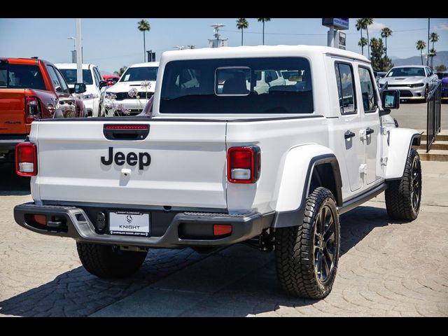 2024 Jeep Gladiator 