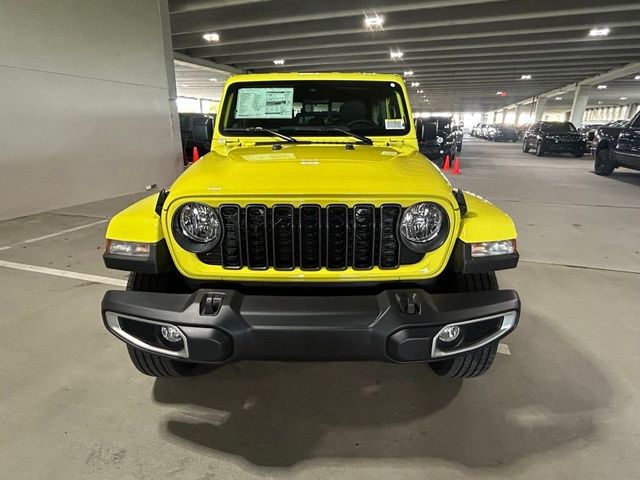 2024 Jeep Gladiator Sport S