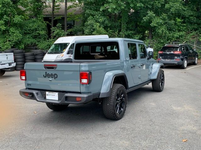 2024 Jeep Gladiator 