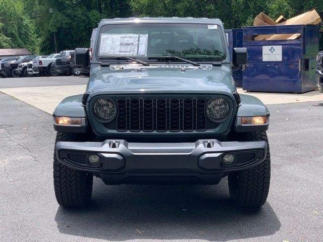 2024 Jeep Gladiator 