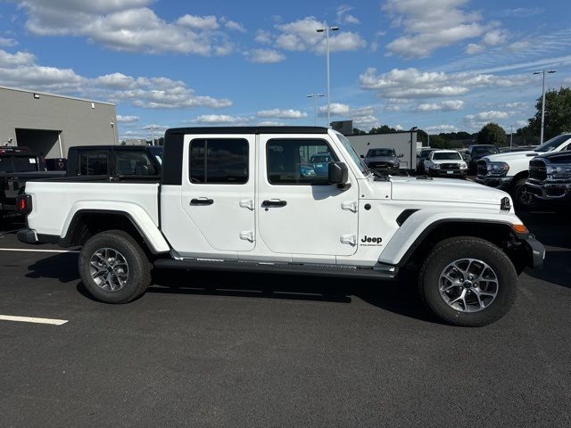 2024 Jeep Gladiator Sport S