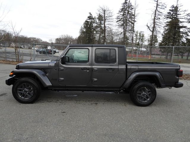 2024 Jeep Gladiator Sport S