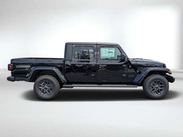 2024 Jeep Gladiator Sport S