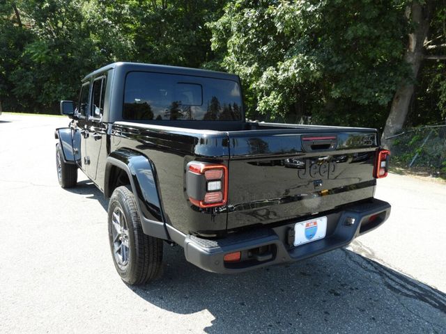 2024 Jeep Gladiator Sport S