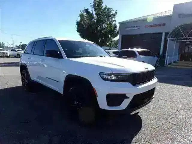 2024 Jeep Grand Cherokee Altitude