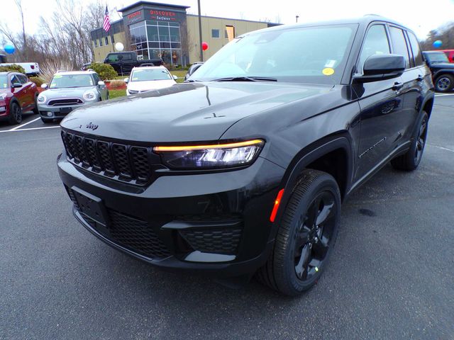 2024 Jeep Grand Cherokee Altitude