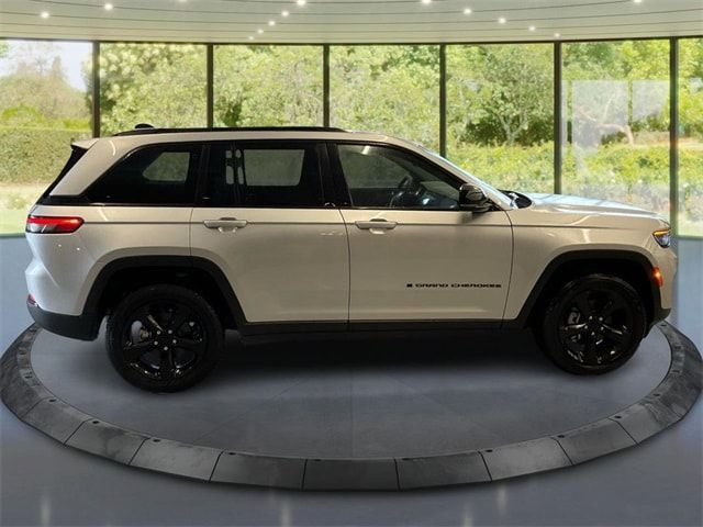 2024 Jeep Grand Cherokee Altitude X