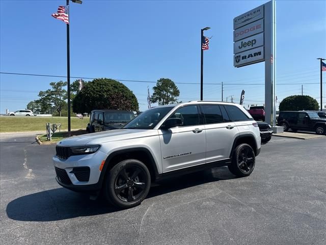 2024 Jeep Grand Cherokee Altitude