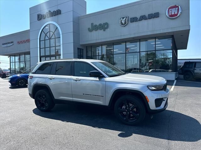 2024 Jeep Grand Cherokee Altitude