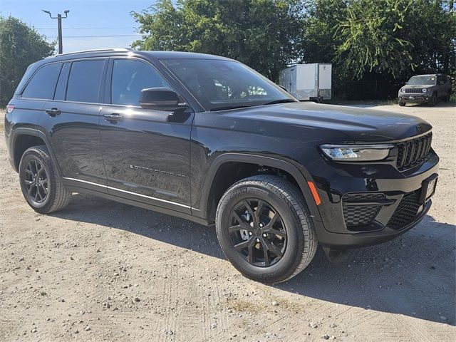 2024 Jeep Grand Cherokee Altitude