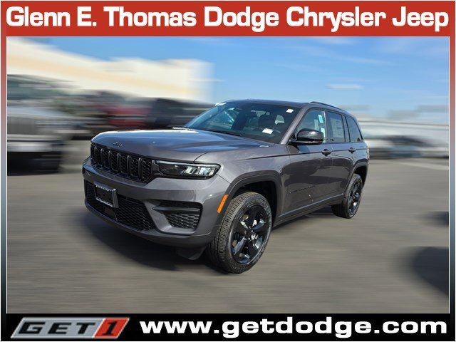 2024 Jeep Grand Cherokee Altitude