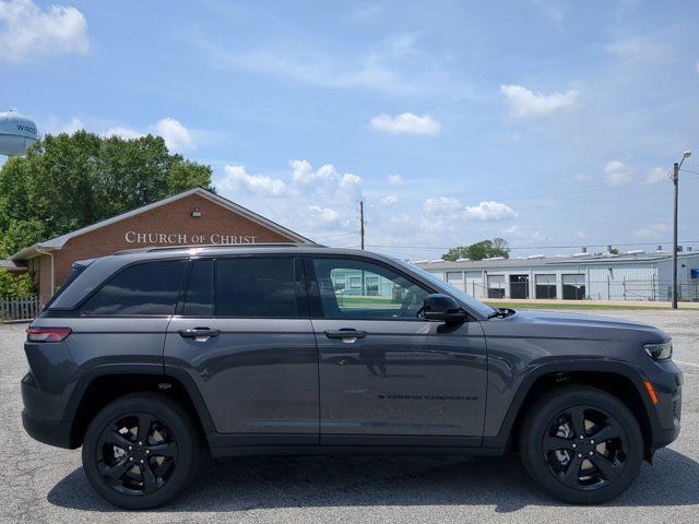 2024 Jeep Grand Cherokee Altitude