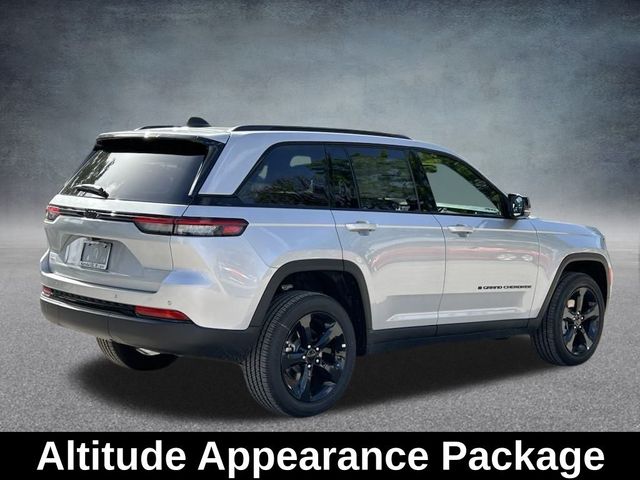 2024 Jeep Grand Cherokee Altitude